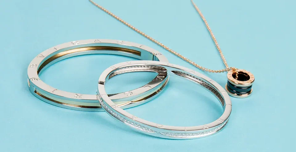 Which Entry-Level Jewelry Is Worth Buying: Bvlgari, Tiffany or Van Cleef & Arpels?