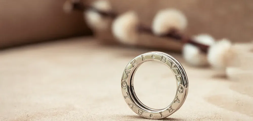 First Luxury Jewelry: Necklace, Ring, or Bracelet? A Simple Guide for Beginners