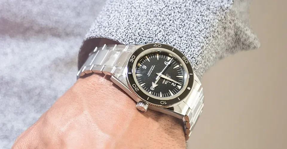 What Details Should You Look at When Choosing a Luxury Watch?
